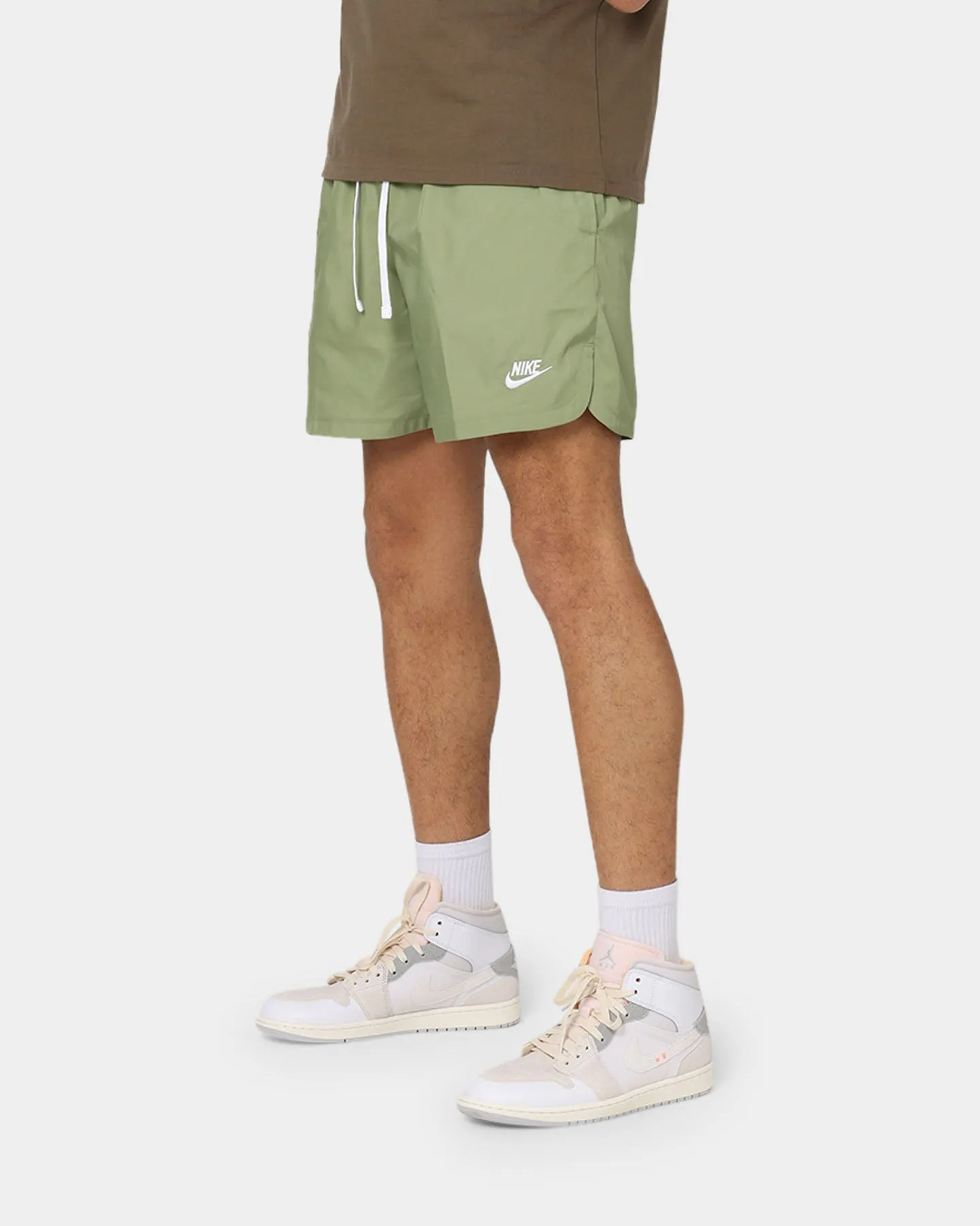 Nike Sportswear Sport Essentials Woven Lined Flow Shorts Alligator/White