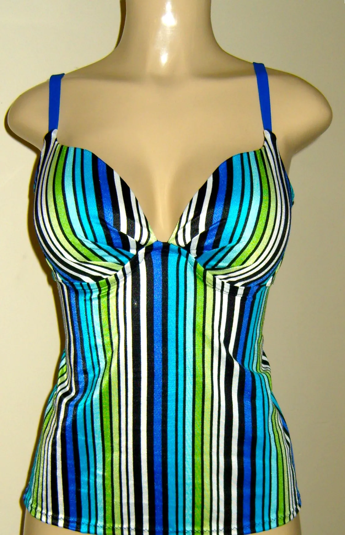 Push Up Tankini Tops with Underwire Support. Open Back Tankini Swimsuits.