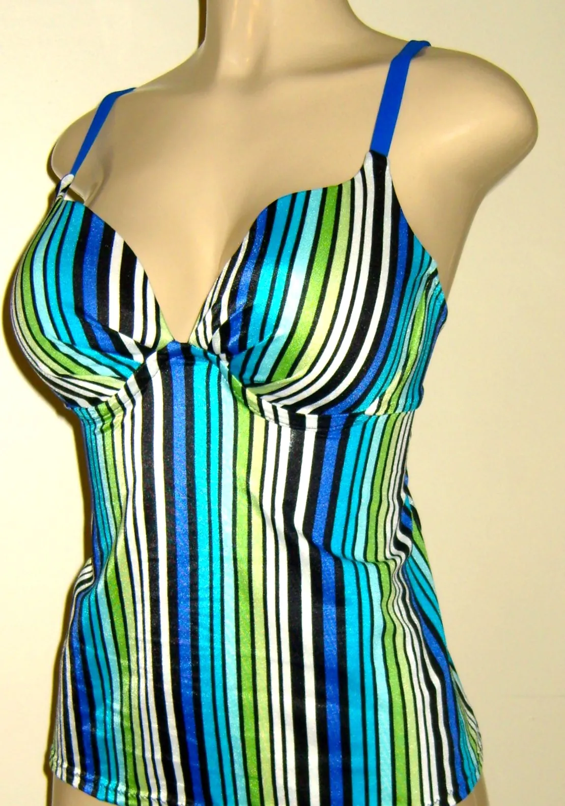 Push Up Tankini Tops with Underwire Support. Open Back Tankini Swimsuits.