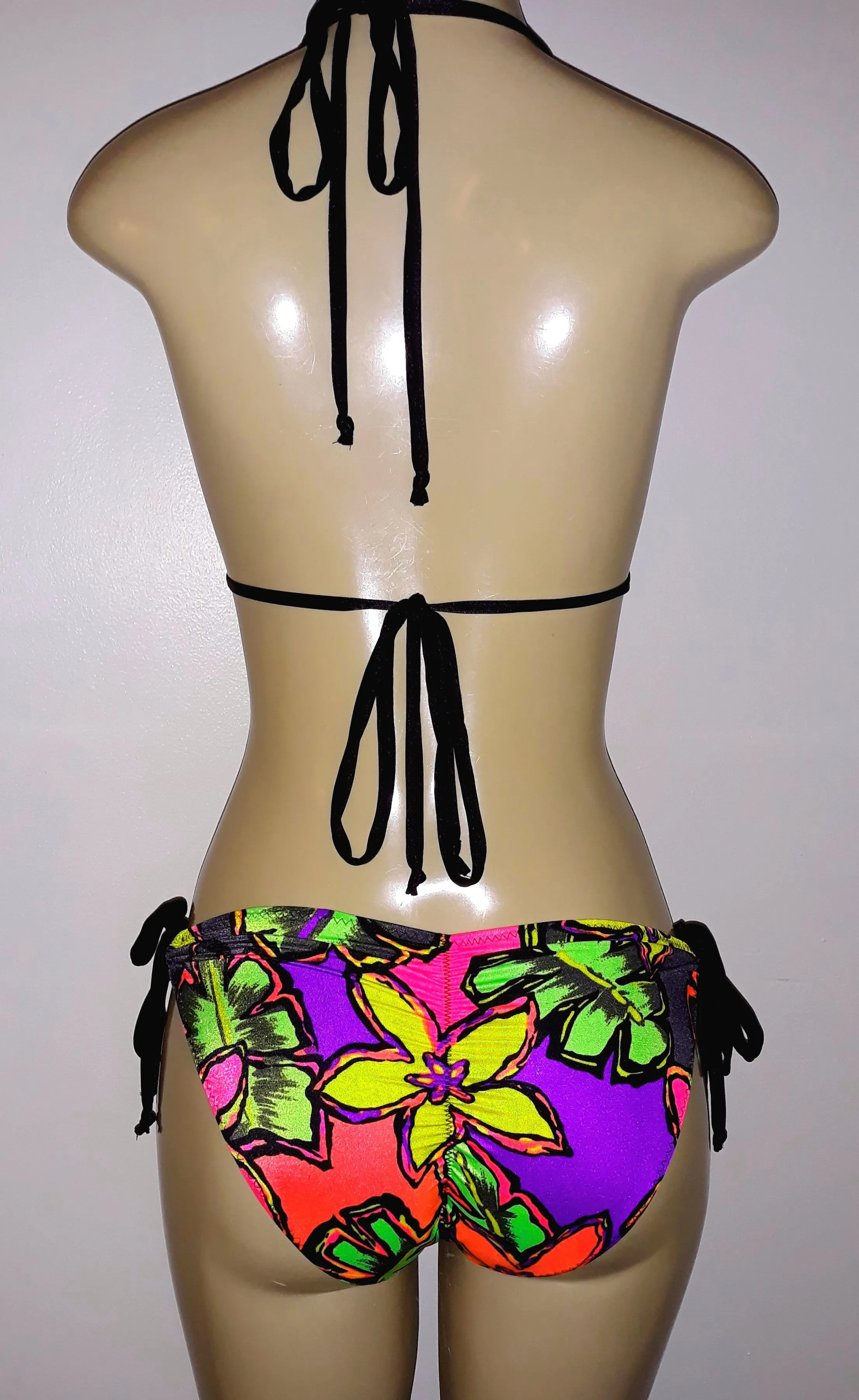 Triangle bikini top and  tie hip side bikini bottom