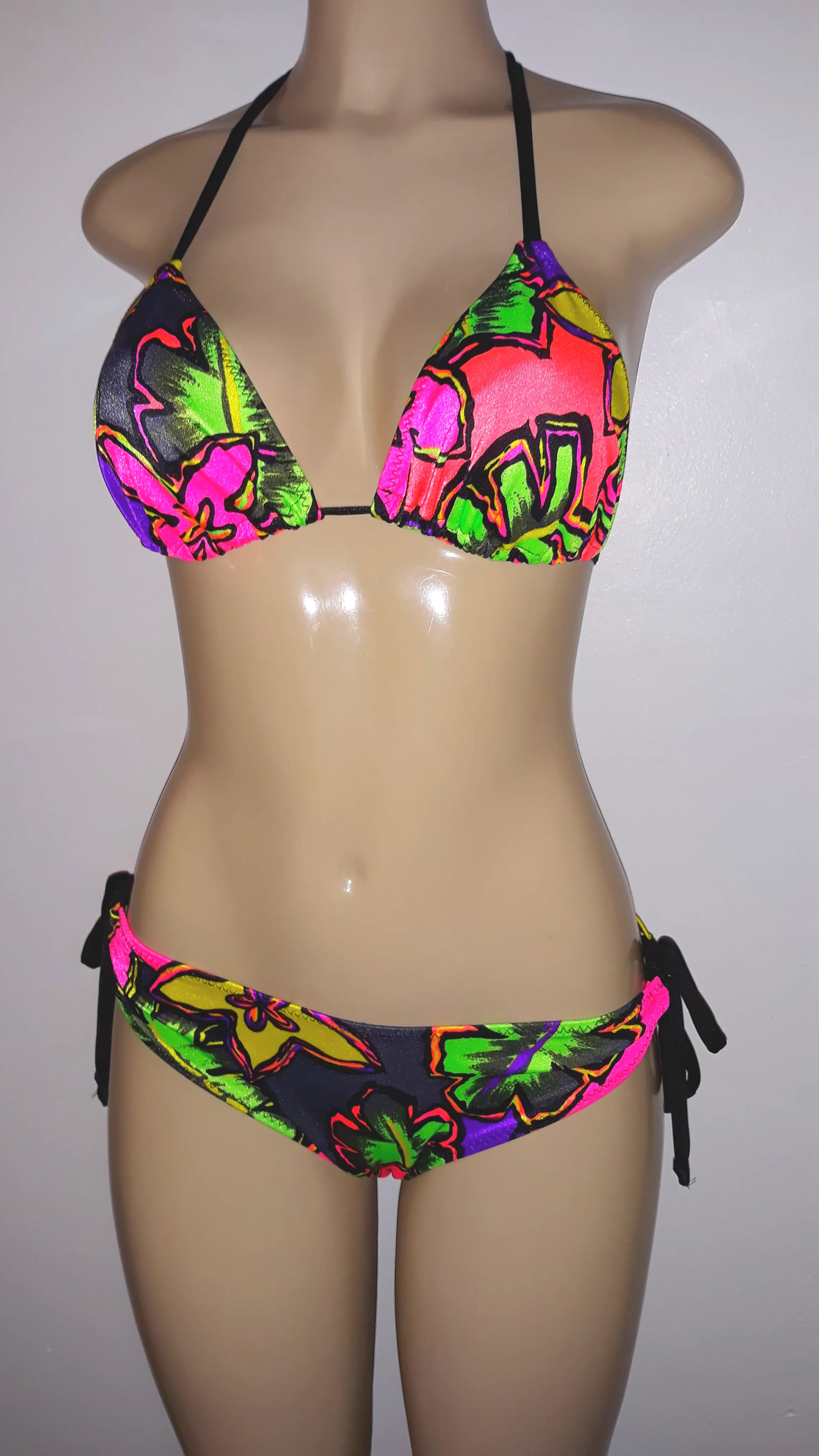 Triangle bikini top and  tie hip side bikini bottom